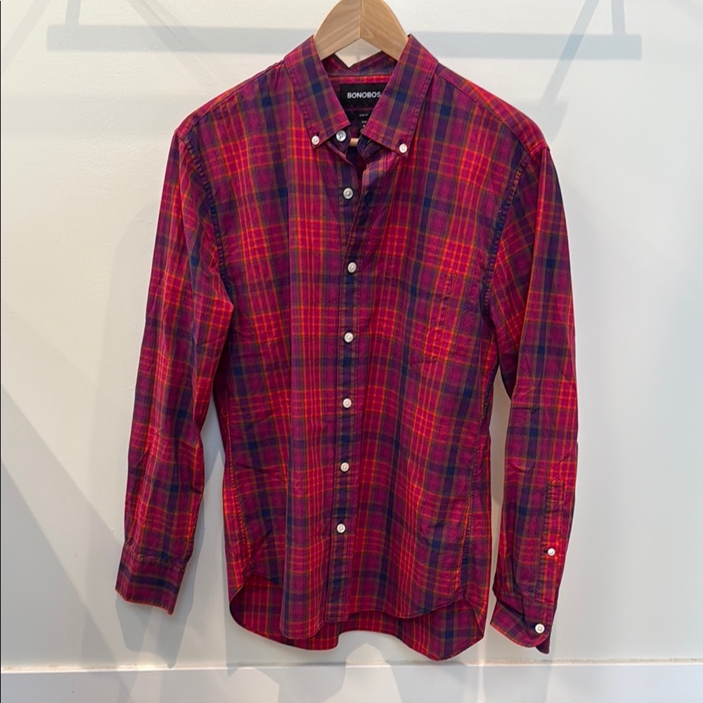 Bonobos Red and Blue Casual Button Down Shirt